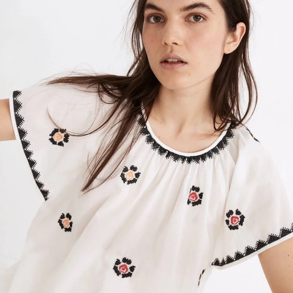 Madewell Embroidered Flutter Sleeve Top Size M - Picture 2 of 12